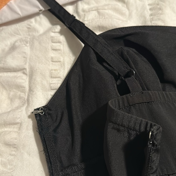 American Eagle Black sparkles top with adjustable straps and side zipper size XS - Picture 4 of 6